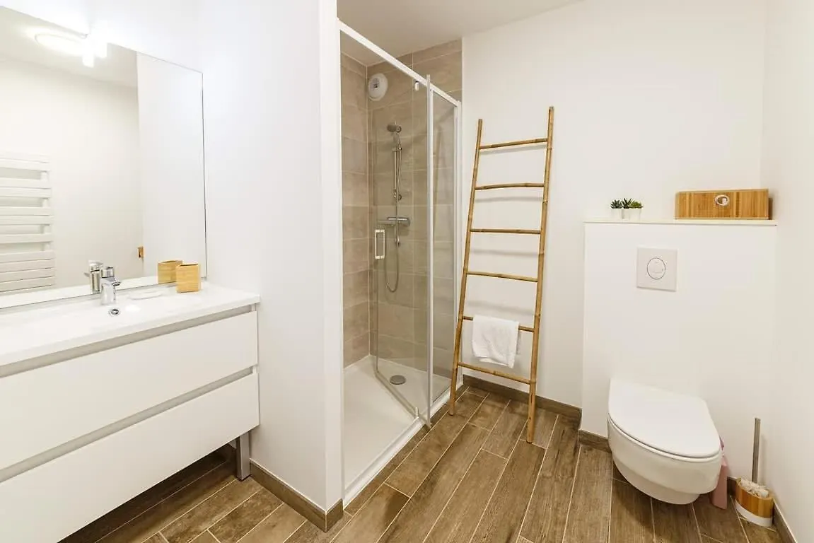 Le Magellan - Logement Neuf, Parking, Grand Balcon Dinard Apartamento