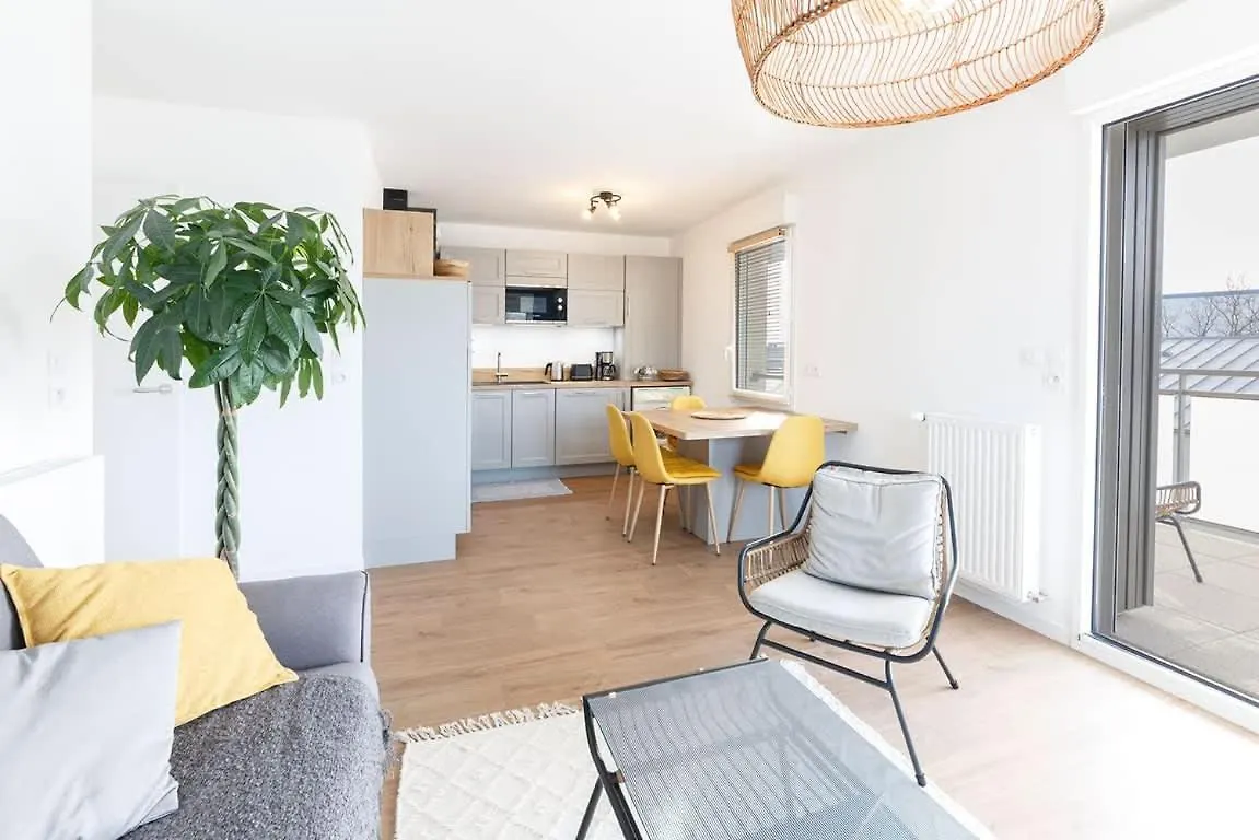 Le Magellan - Logement Neuf, Parking, Grand Balcon Dinard Apartamento